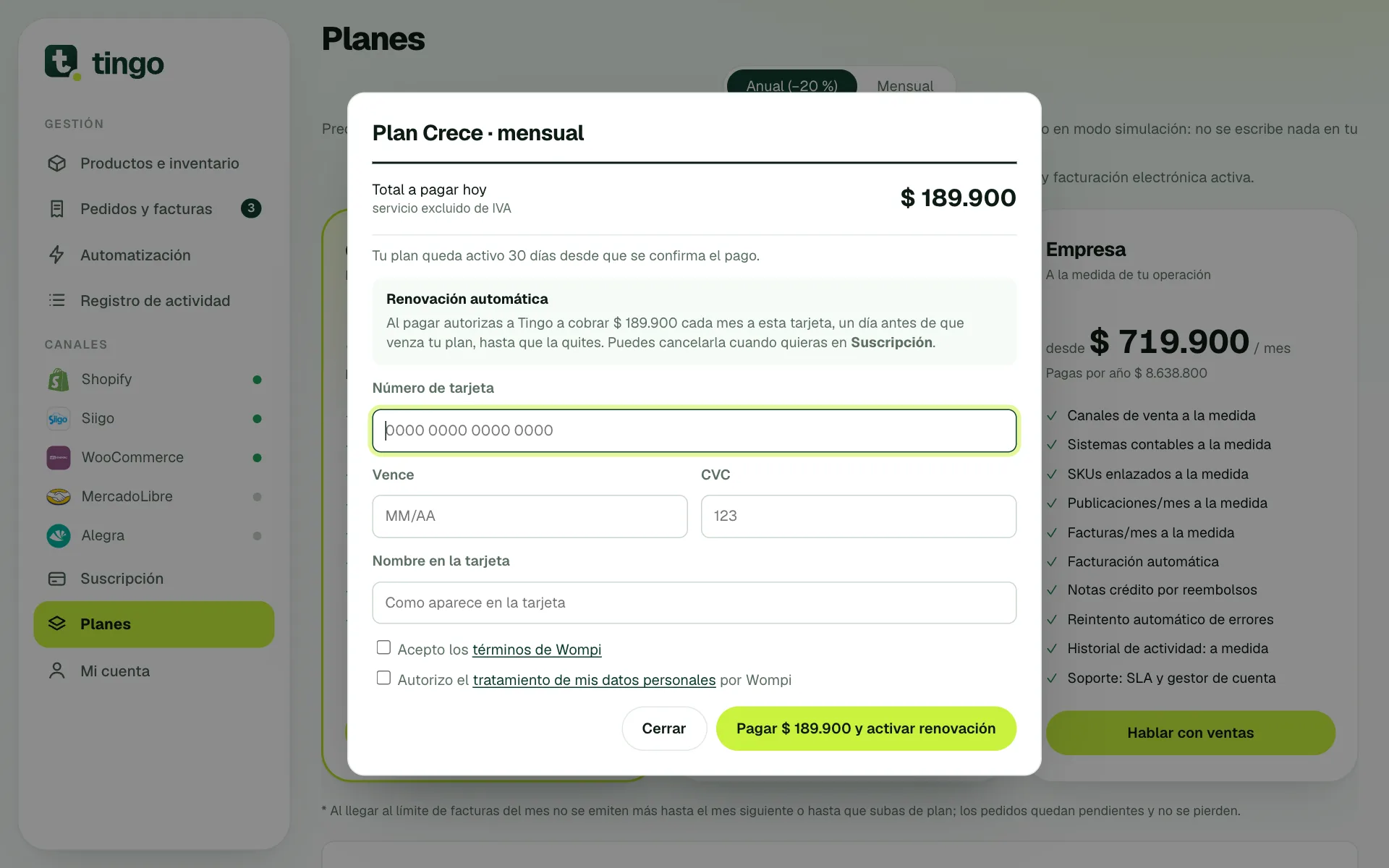 Ventana de pago con renovación automática y datos de tarjeta